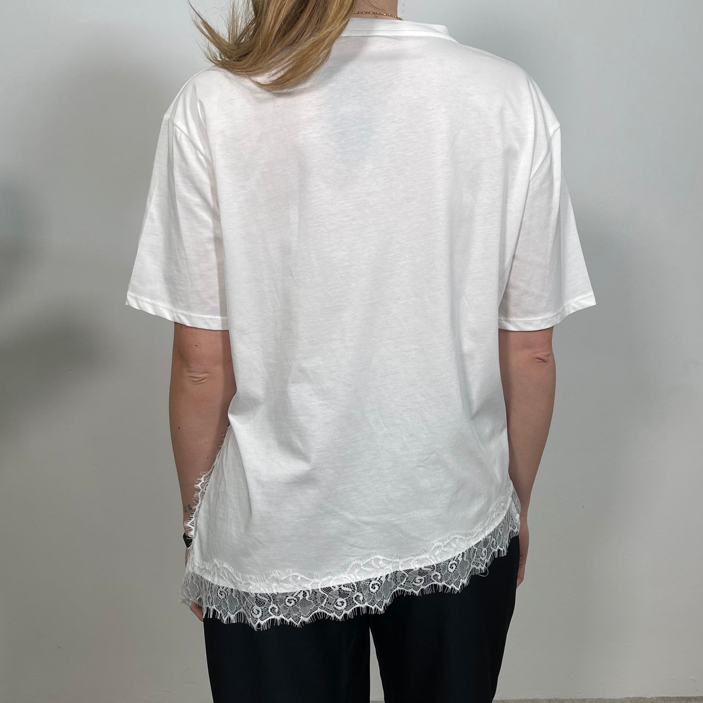 Maglia con pizzo
