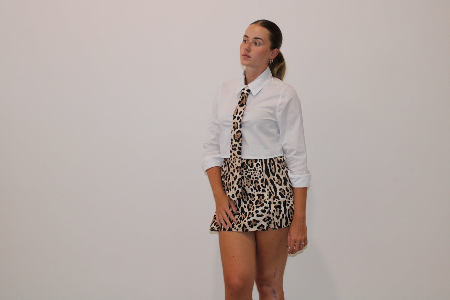 Camicia con cravatta Leopard