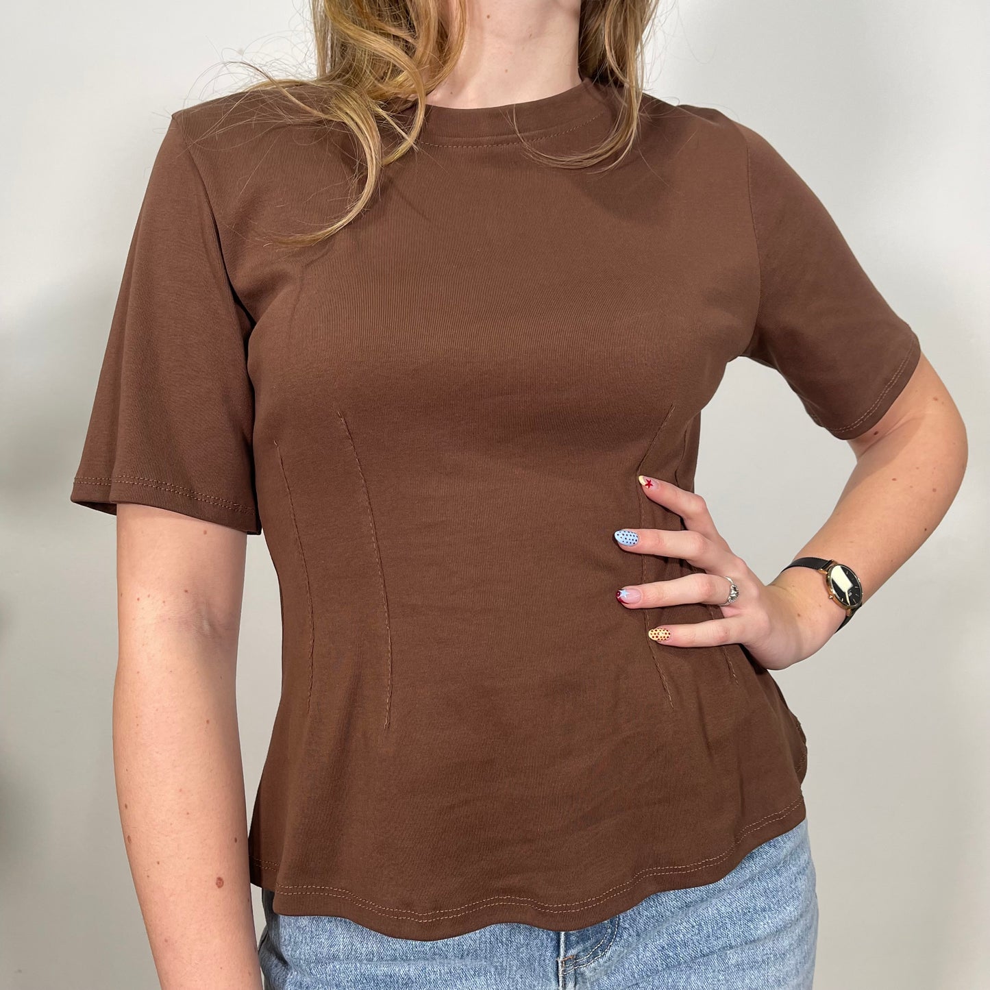 T-shirt sfiancata