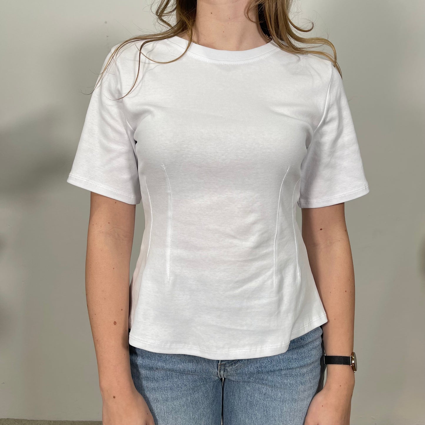 T-shirt sfiancata