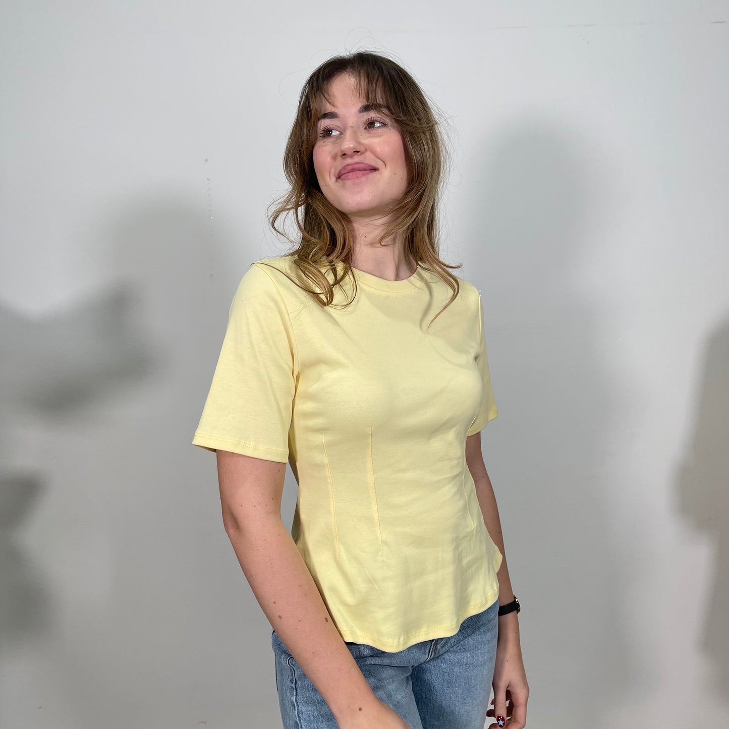 T-shirt sfiancata