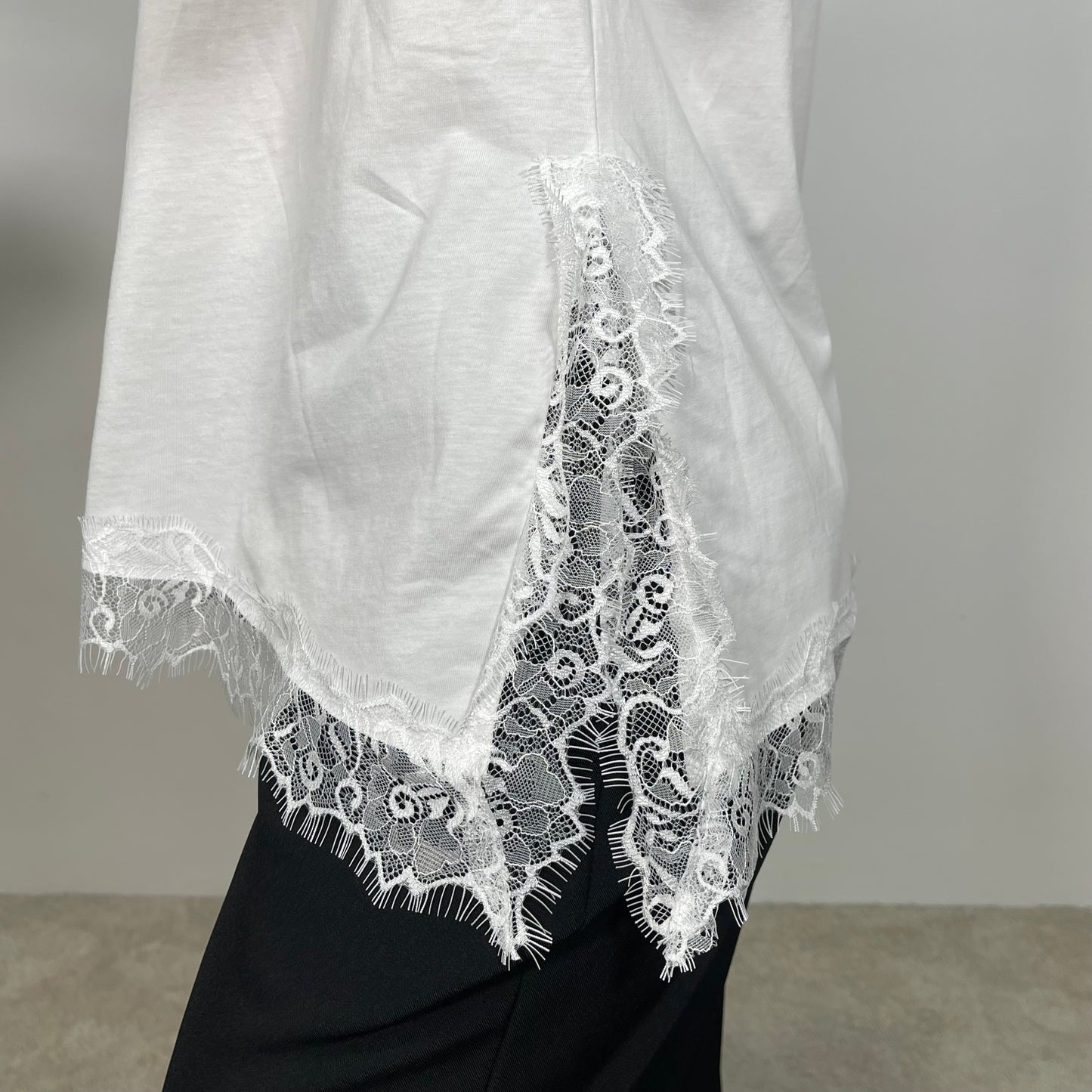 Maglia con pizzo